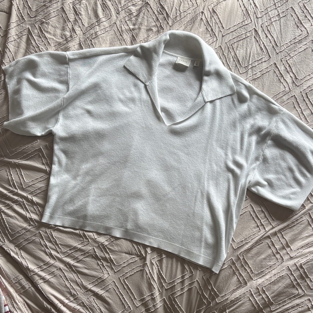 Cyrus Elegant White Knitwear
